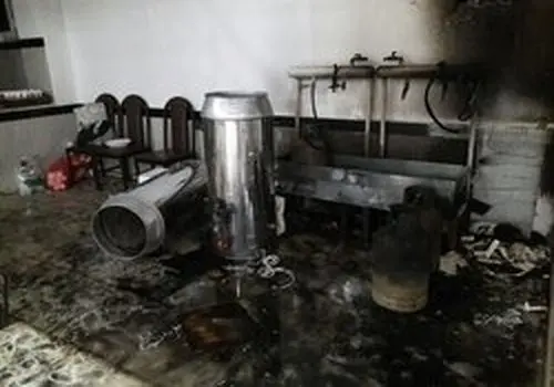 آتش سوزی مهیب در بیمارستان گاندی، بالا رفتن شعله های آتش از ساختمان بیمارستان+ فیلم