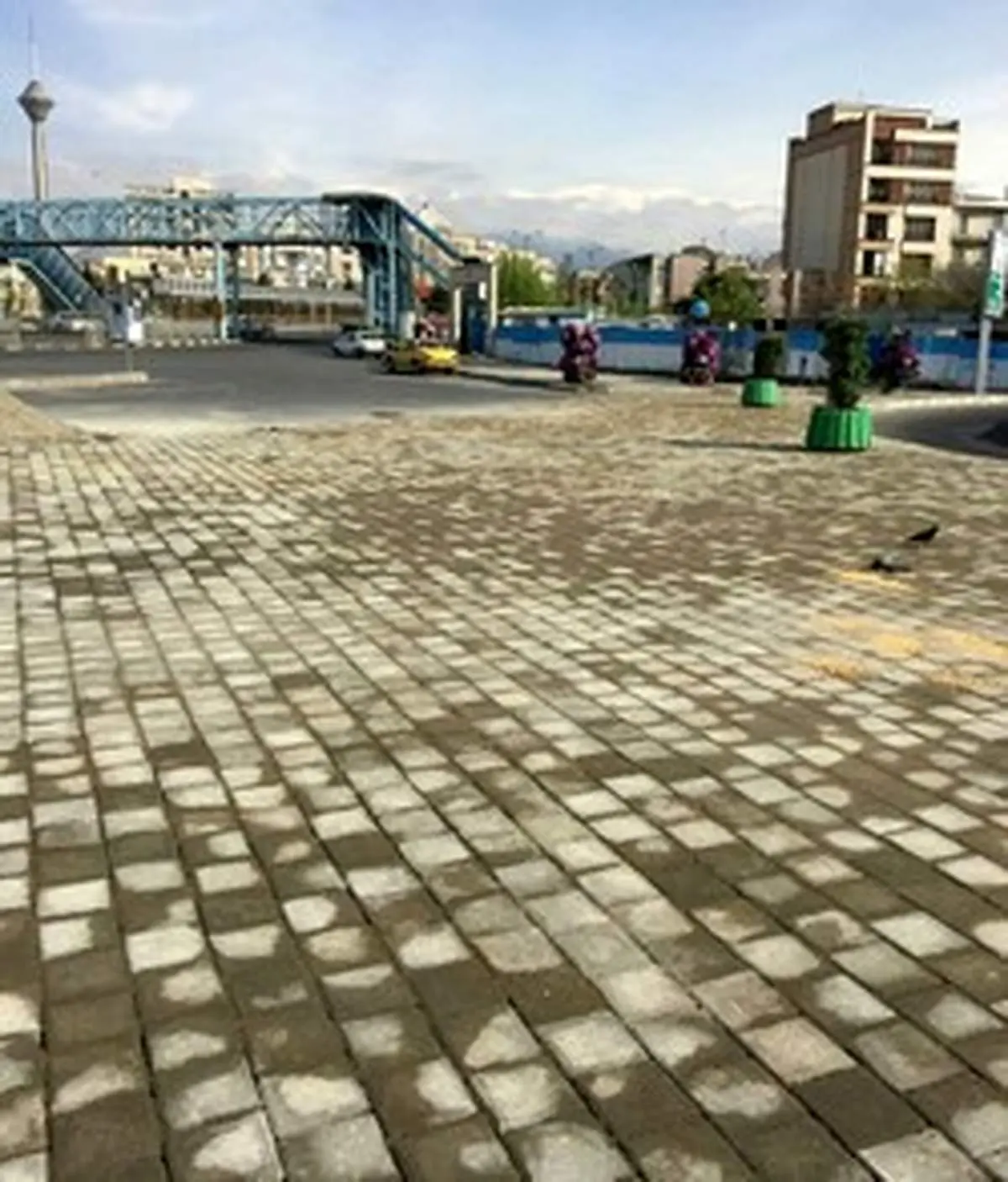 ساخت جزیره های ترافیکی در تقاطع بزرگراه گمنام-چمران
