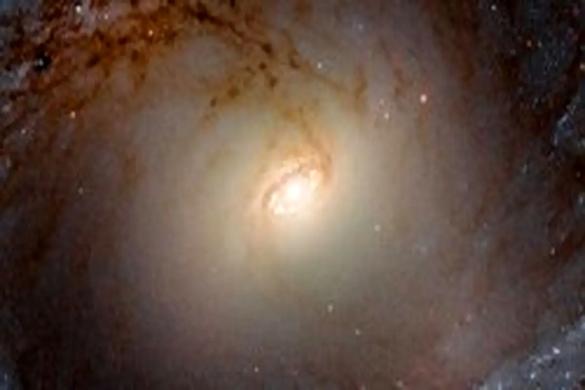 تصویر هابل از یک کهکشان‌خوار