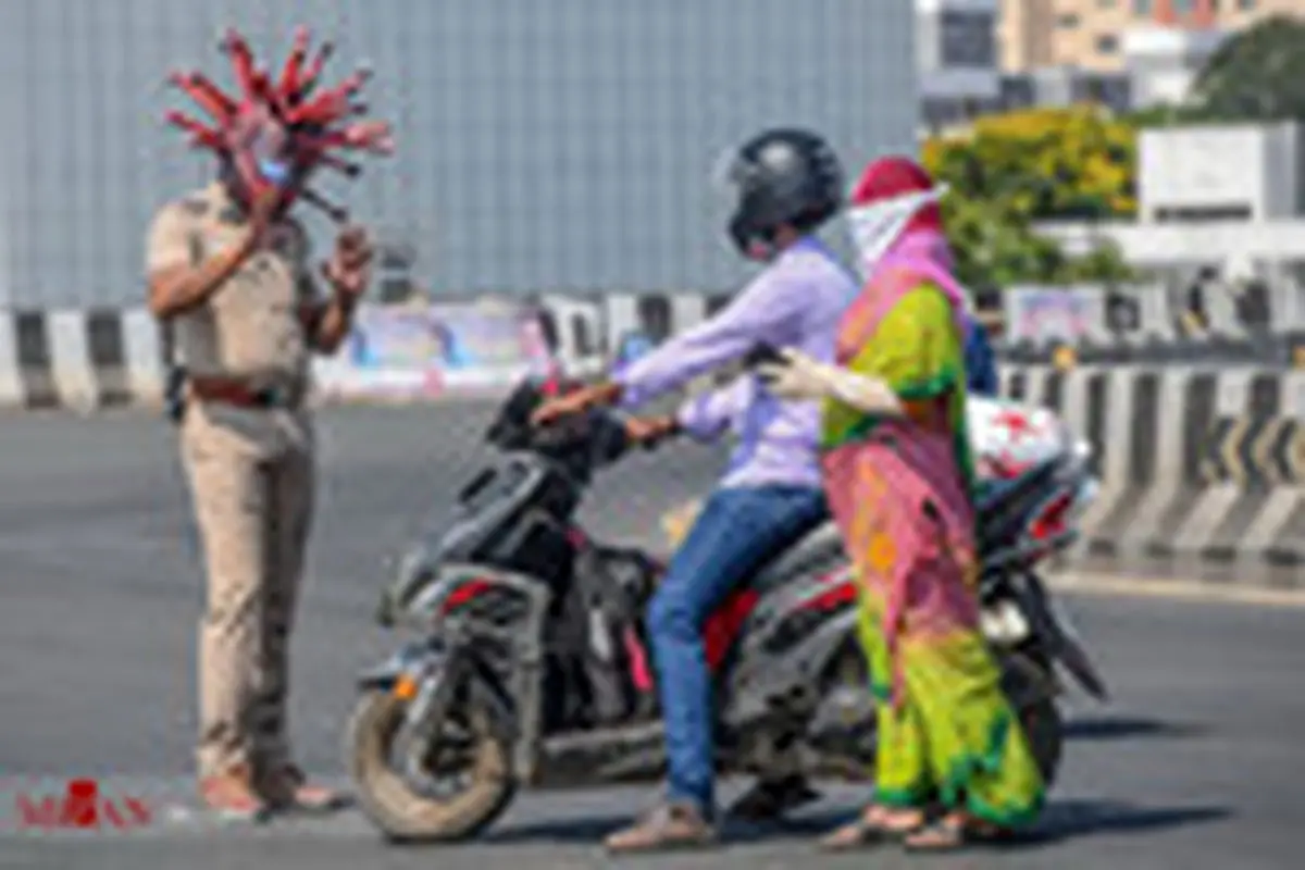 پلیس مبارزه با کرونا در هند