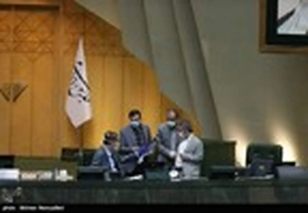 جلسه پرحاشیه صحن مجلس بعد از روز‌ها تعطیلی