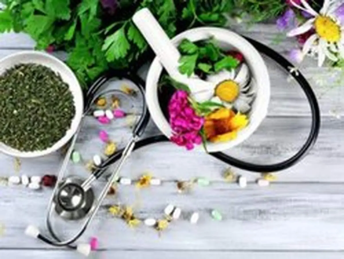 بررسـی بـارداری و نازایی از دیـدگاه طب سـنتی
