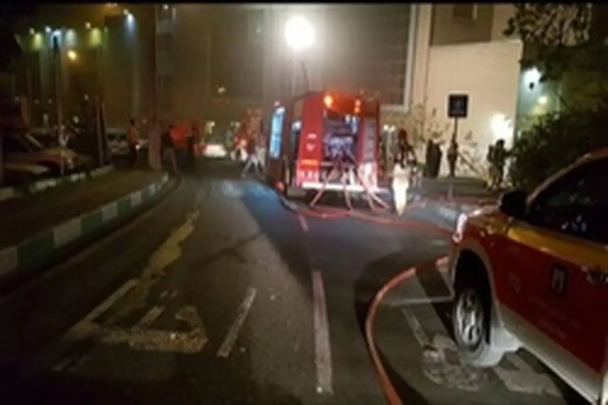 آتش‌سوزی گسترده در بازار ستارخان تهران