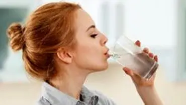 نوشیدن زیاد آب مانع ابتلا به کرونا می‌شود؟