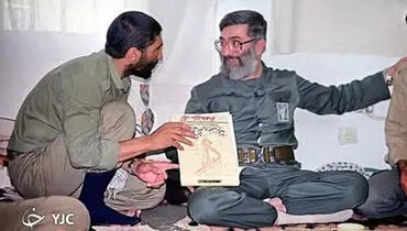 تصویری از روزگار گذشته رهبر انقلاب در لباسی متفاوت
