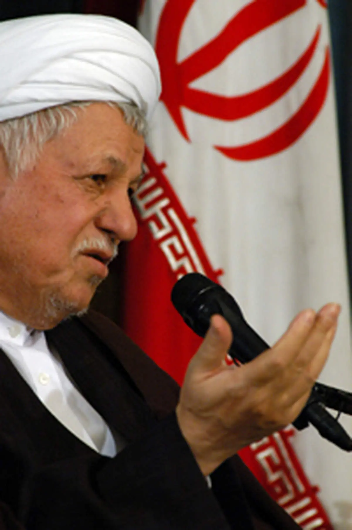 هاشمی رفسنجانی: مناظره یک‌طرفه و بی‌دفاع عامل انحراف است