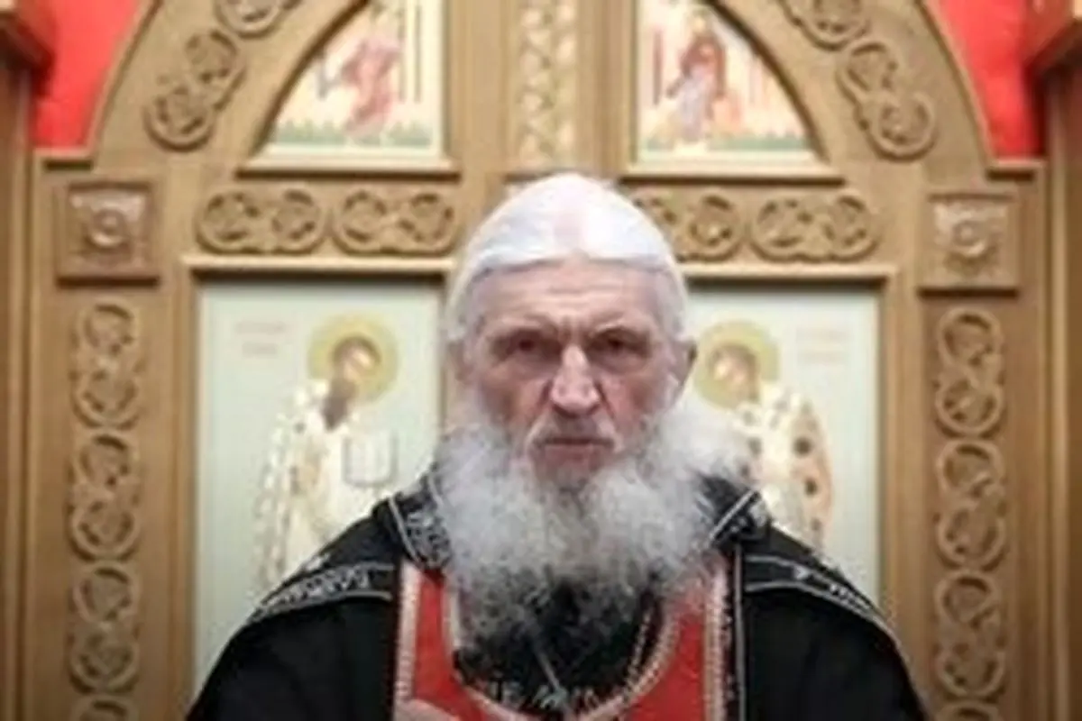 کشیش و رهبر صومعه زنان روسیه، مردم را نفرین کرد!