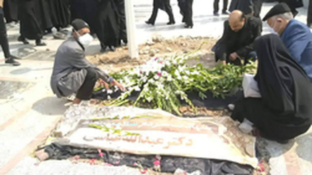 پیکر آیت الله قدمی در جوار شهید عباسی آرام گرفت