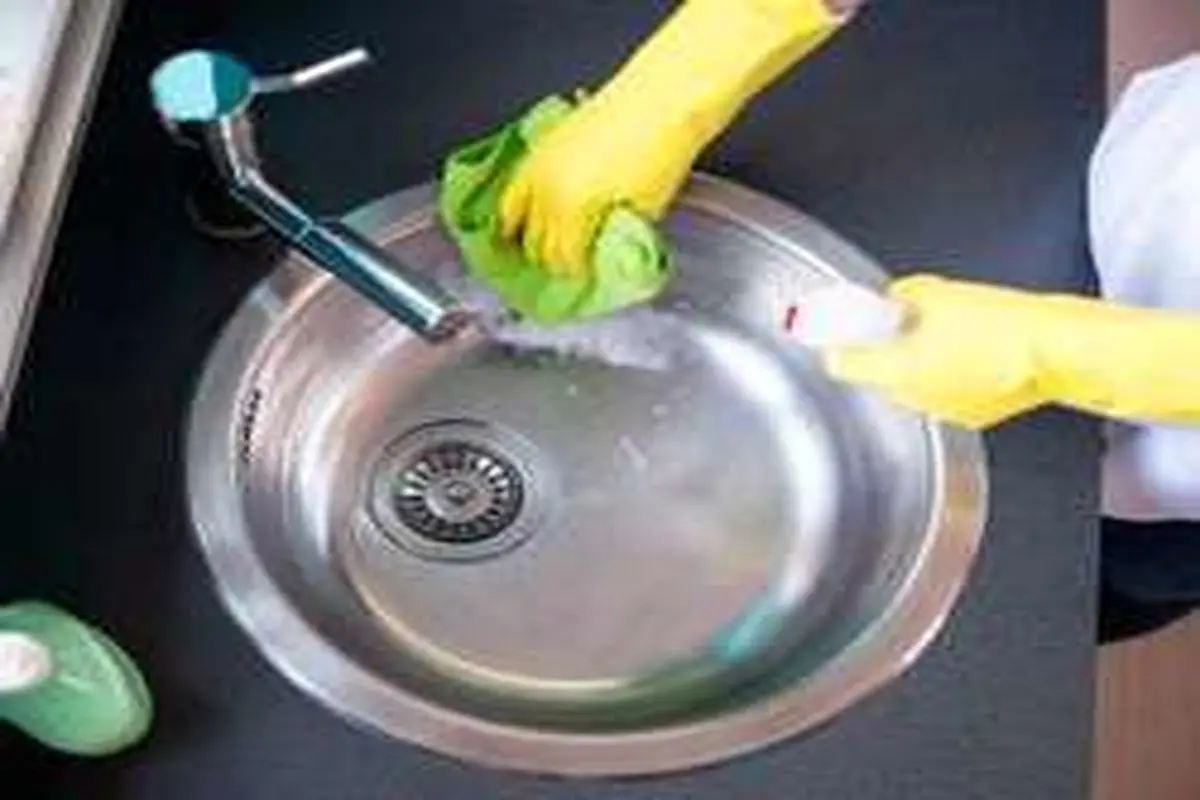 روش تمیز کردن سینک ظرفشویی در جنس‌های مختلف