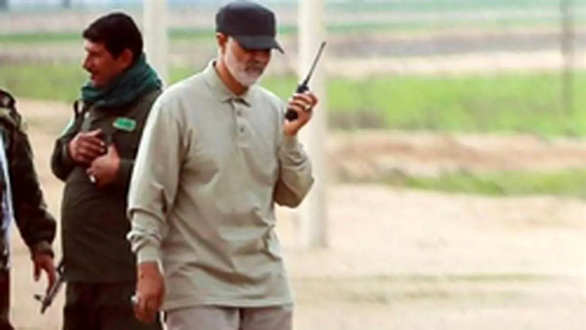 تصویری از شهید سلیمانی در آخرین افطار ماه رمضان