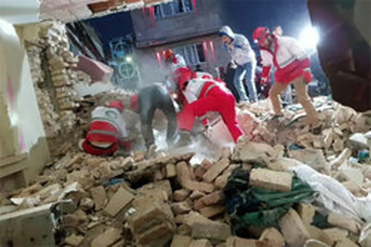 مرگ یک نفر بر اثر ریزش ساختمان در تهران