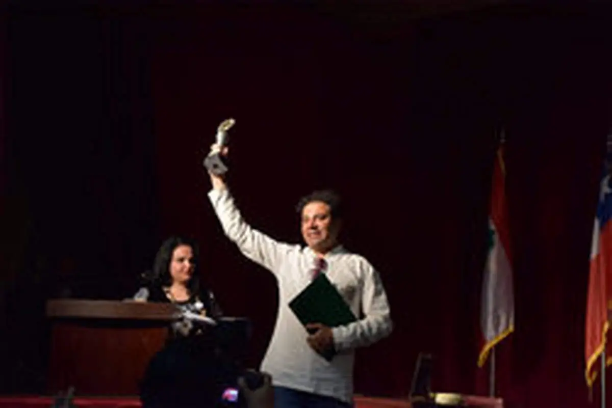 مدال‌هایی که به اعتراض فروخته شدند / ضربه کرونا به تئاتر خیابانی