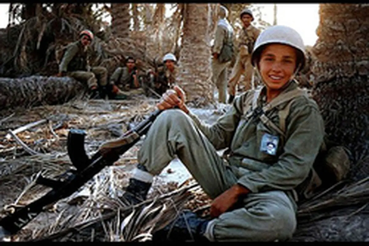 «ژنرال‌های ۱۳ ساله» در صف اکران ایستاد