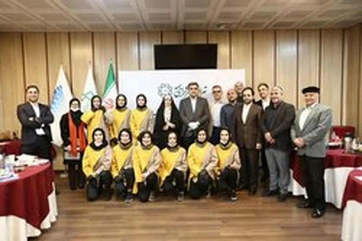 قدردانی شهردار تهران از عوامل فیلم «جایی برای فرشتهها نیست» و تیم ملی اسکیت هاکی دختران