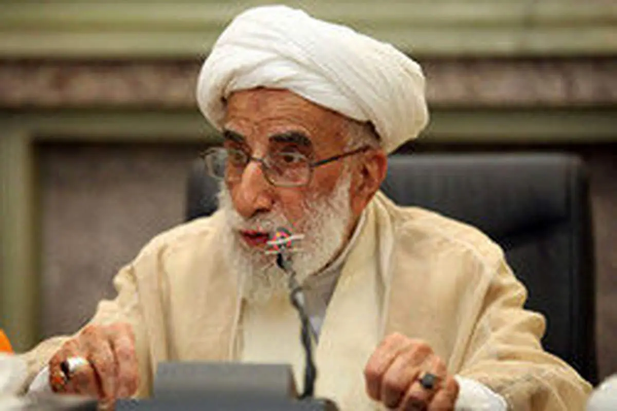 آیت الله جنتی :مسئولان نظامی به حادثه ناوچه کنارک رسیدگی کنند