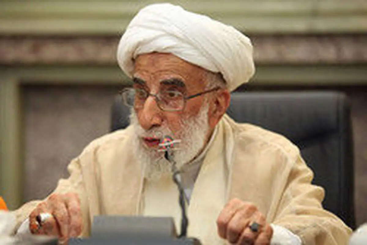 آیت الله جنتی :مسئولان نظامی به حادثه ناوچه کنارک رسیدگی کنند