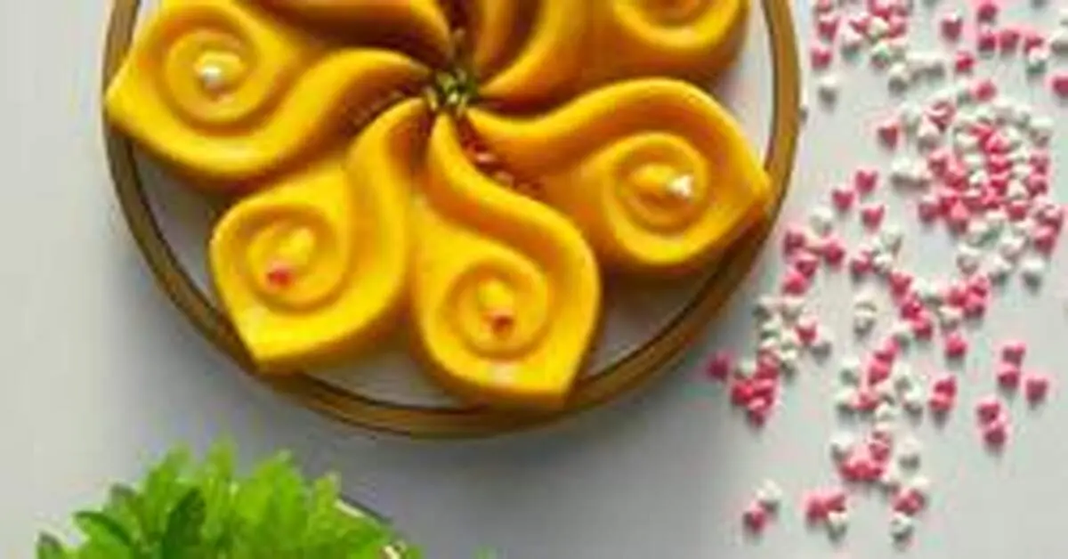 طرز تهیه حلوا شیری زعفرانی مجلسی