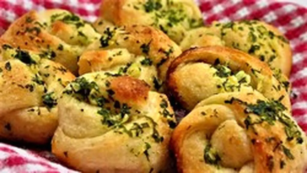 طرز تهیه نان فطایر پنیری