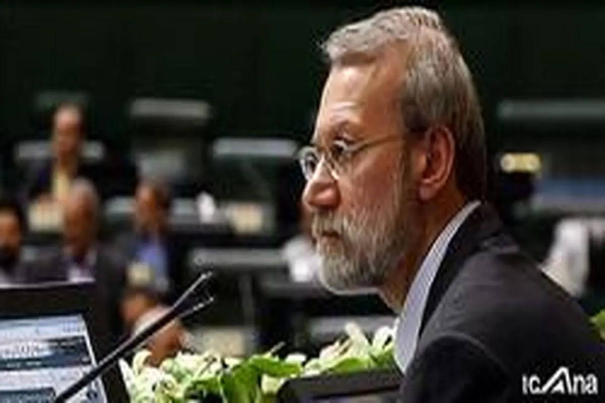 دکتر علی لاریجانی، با صندلی ریاست مجلس خداحافظی کرد