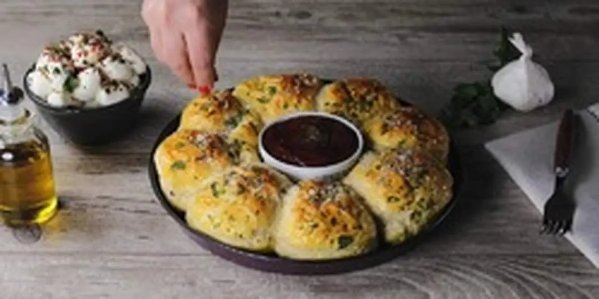 طرز تهیه نان شکم پر لذیذ