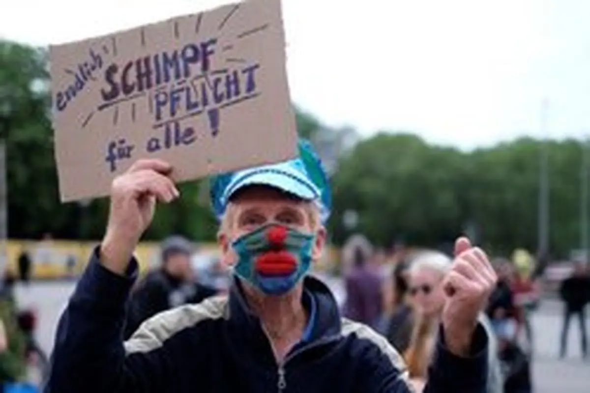 پلیس آلمان ۶۰ تن از معترضان به تعطیلی اجباری را بازداشت کرد