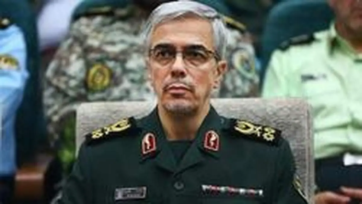 قدردانی سرلشکر باقری از تلاش‌های علی لاریجانی