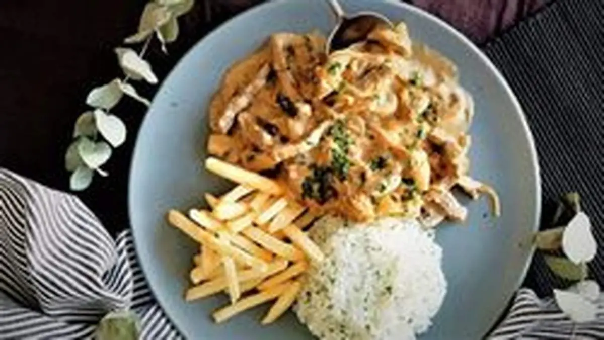 طرز تهیه بیف استراگانف + آموزش مرحله به مرحله