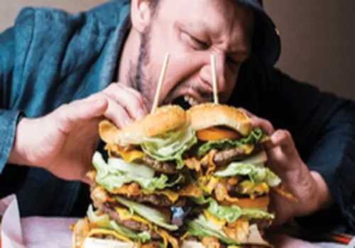 پرخوری عصبی و نشانه‌هایی که باید جدی گرفت

