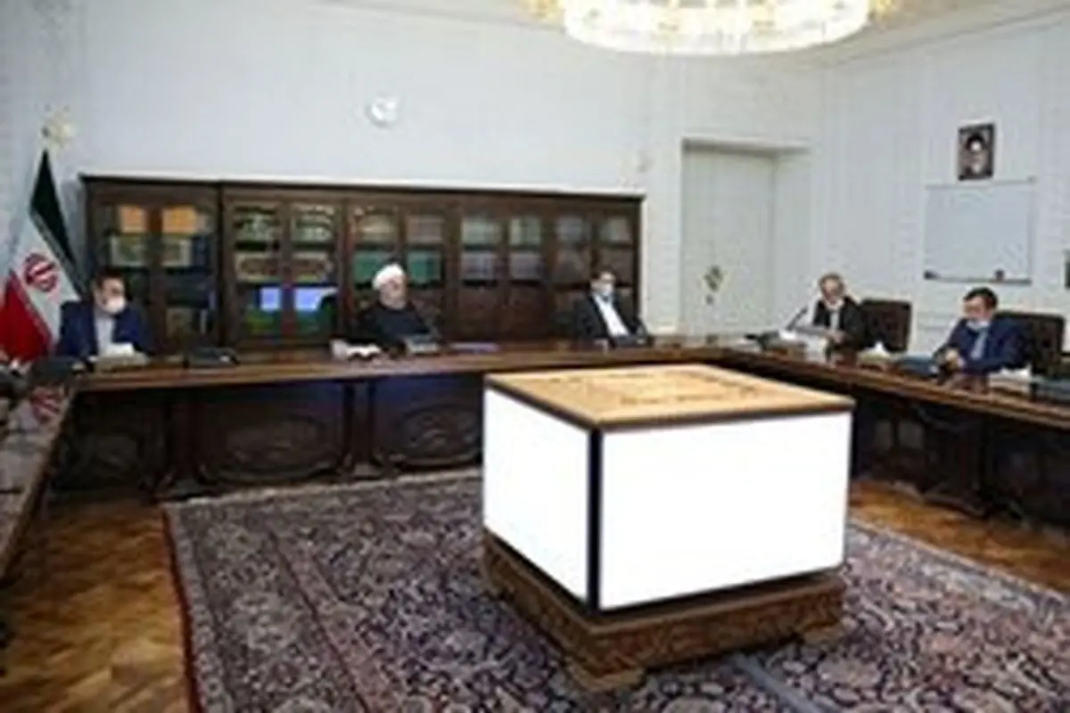روحانی خطاب به تیم اقتصادی دولت: نگذارید نرخ ارز گران شود/ موضوع استخراج ارز دیجیتال را پیگیری کنید