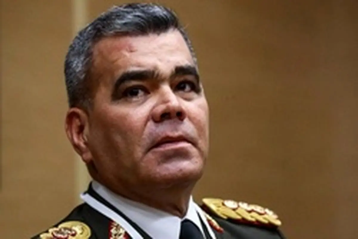 ارتش ونزوئلا تانکر‌های حامل نفت ایران را اسکورت می‌کند