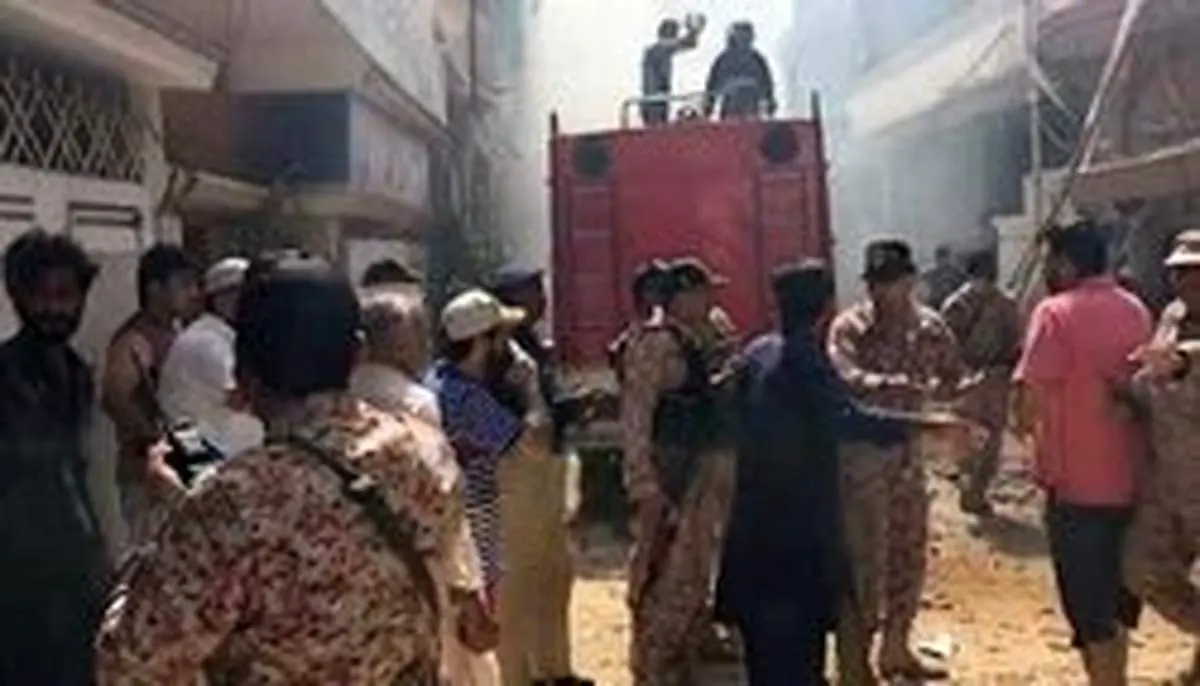 گزارشی از حضور مسافر ایرانی در هواپیمای سقوط کرده کراچی نداشتیم