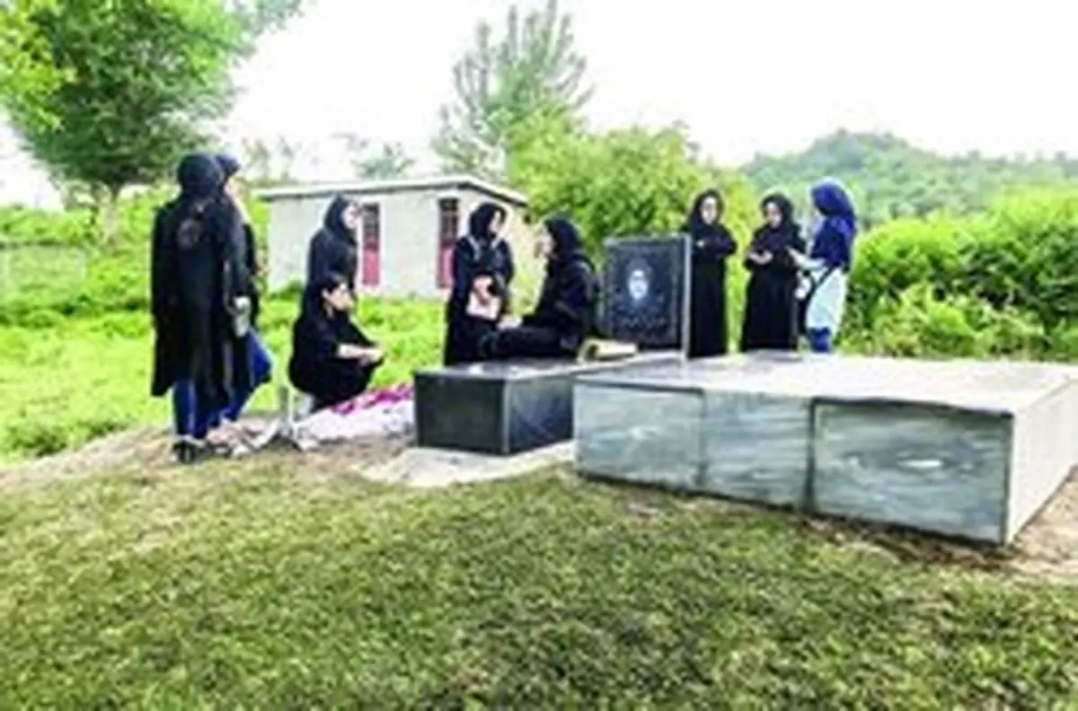 گزارشی از مراسم هفتم «رومینا اشرفی»