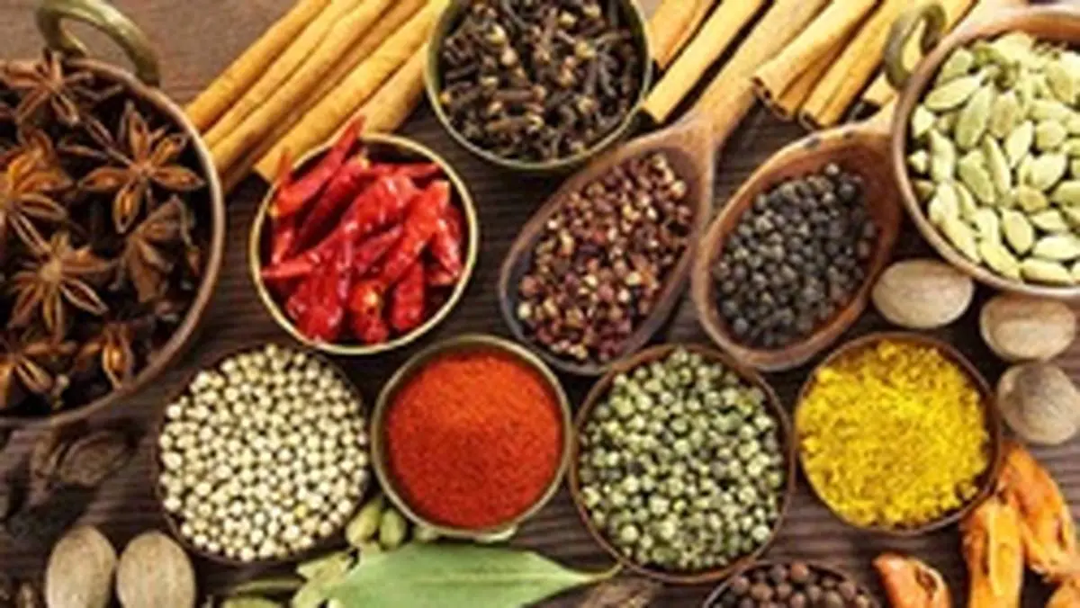 تاثیر افزودن ادویه‌ها به غذا در کاهش التهاب