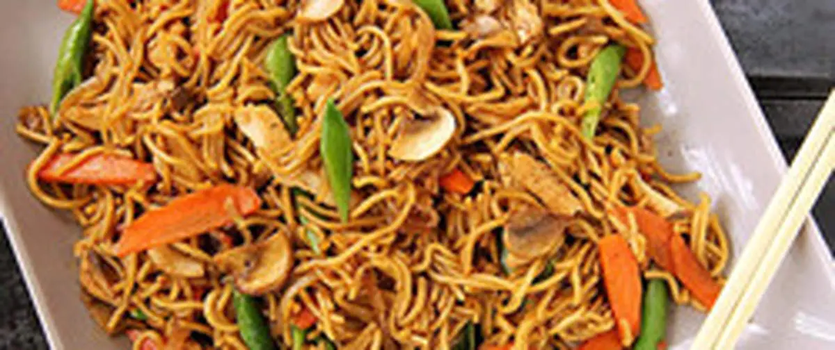 طرز تهیه نودل سبزیجات خوش طعم