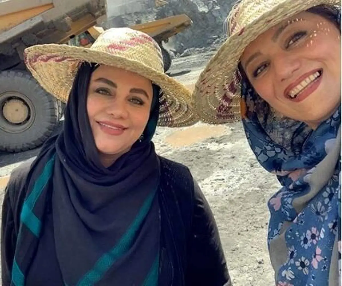 شبنم مقدمی در کنار نرگس آبیار / عکس