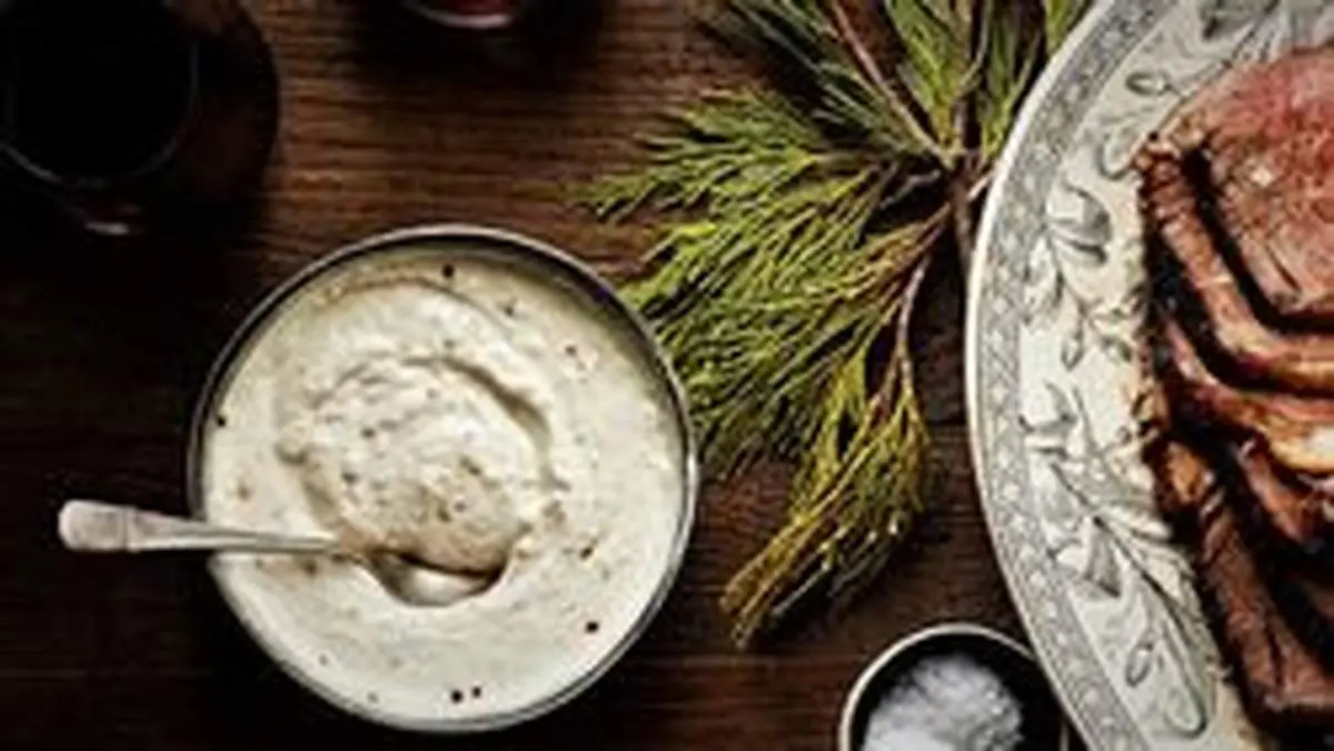 طرز تهیه سس ماست خوشمزه و رژیمی