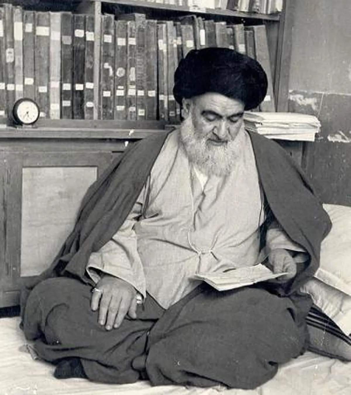 گزارش تنها دیدار آیت‌الله خوئی با آیت‌الله بروجردی در قم