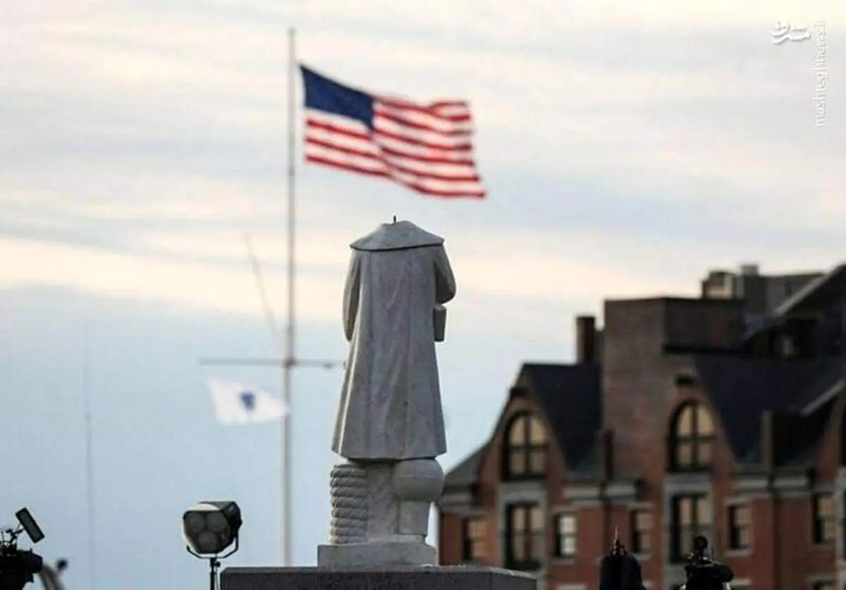 عکس/ سر مجسمه کریستف کلمب قطع شد