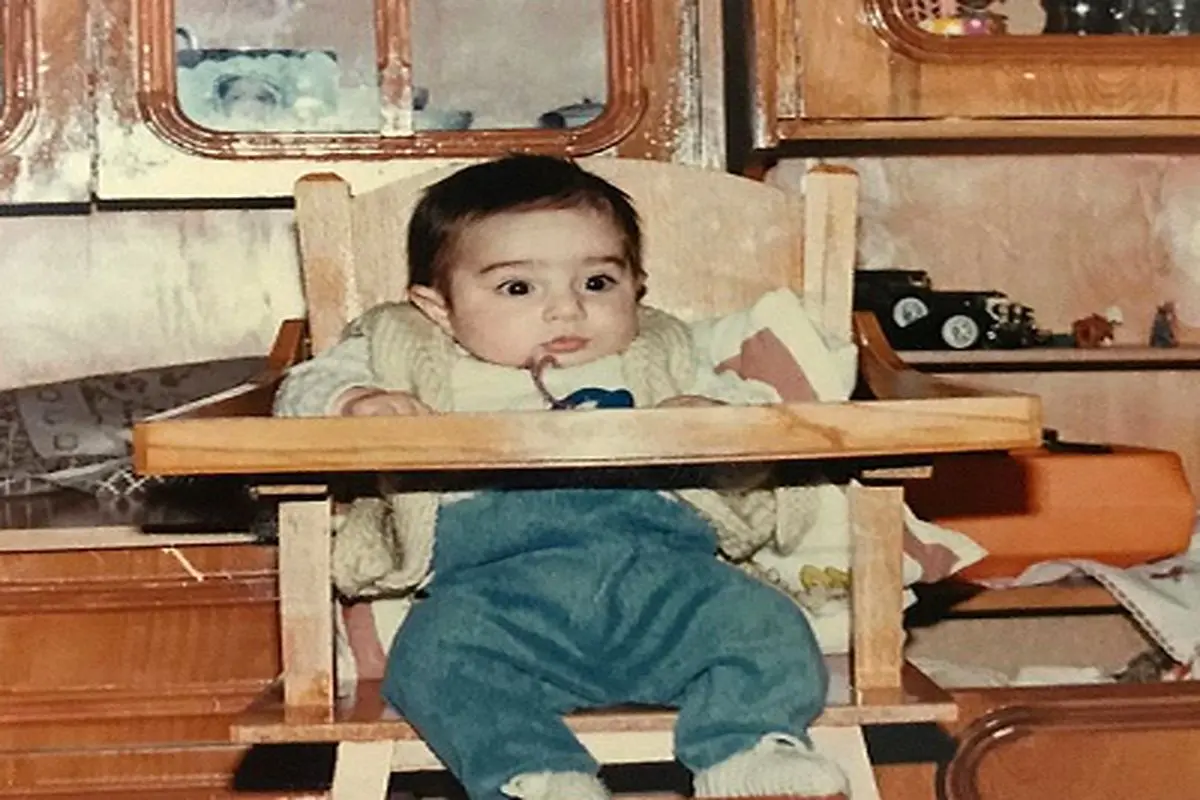 عکس کودکی علی سخنگو