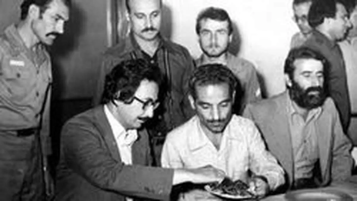 داستان معلمی که رئیسجمهور و سرانجام شهید شد +تصاویر