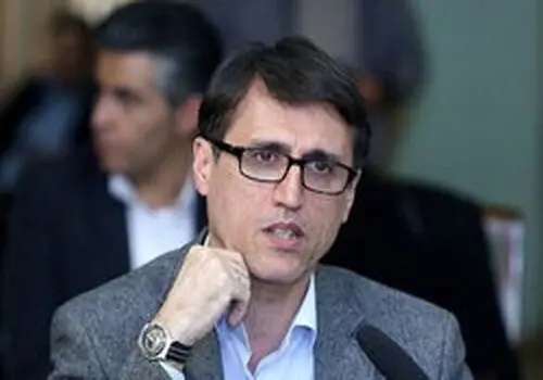 
اخطار بانک مرکزی؛ پرداخت وام بدون اولویت فاقد وجاهت است
