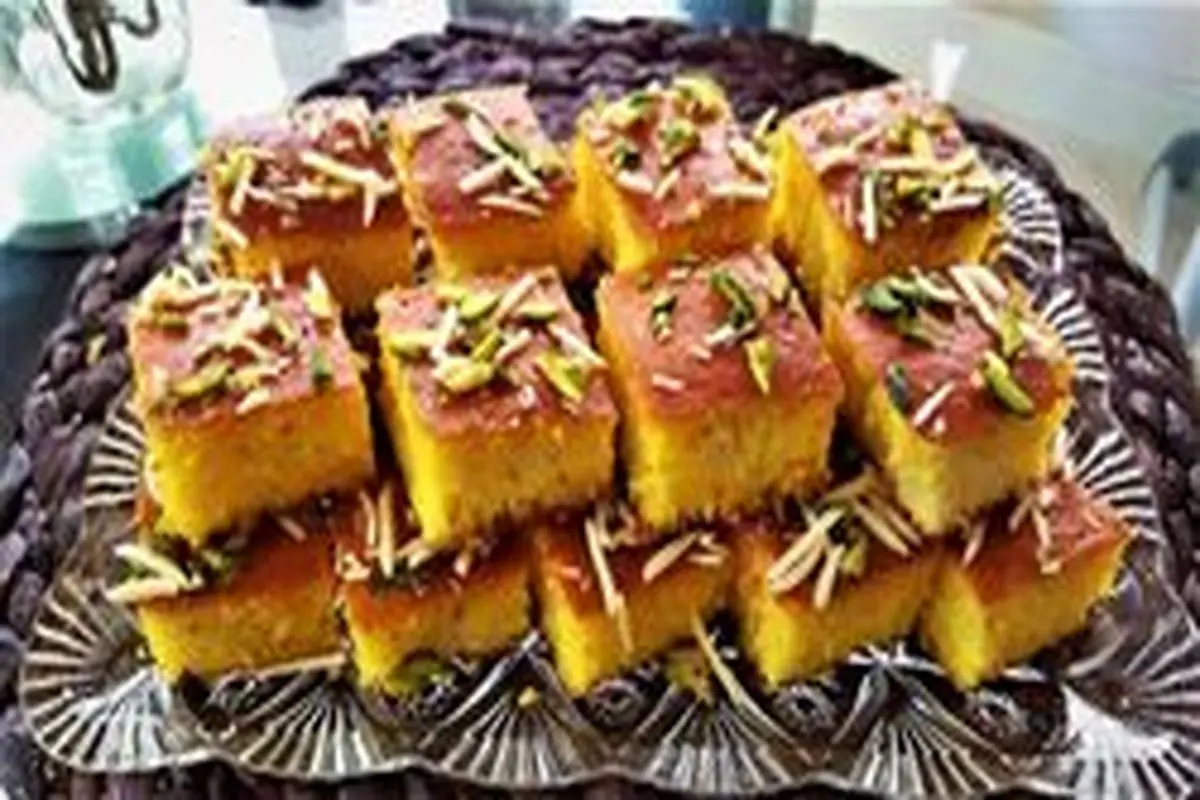 طرز تهیه کیک باقلوا زعفرانی