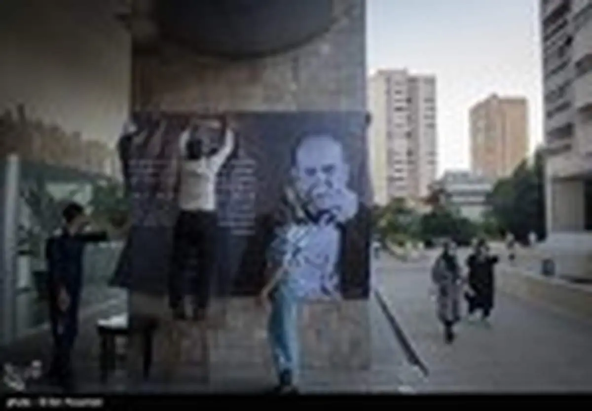 حضور جمعی از سینماگران در منزل «محمدعلی کشاورز»