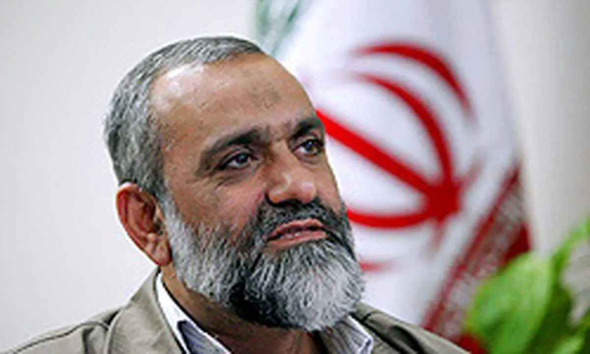 سردار نقدی: ایستادگی در مقابل نظام ولایی از شرب خمر هم بدتر است / خواهران بايد بي‌حجابي را تذكر دهند نه آقايان