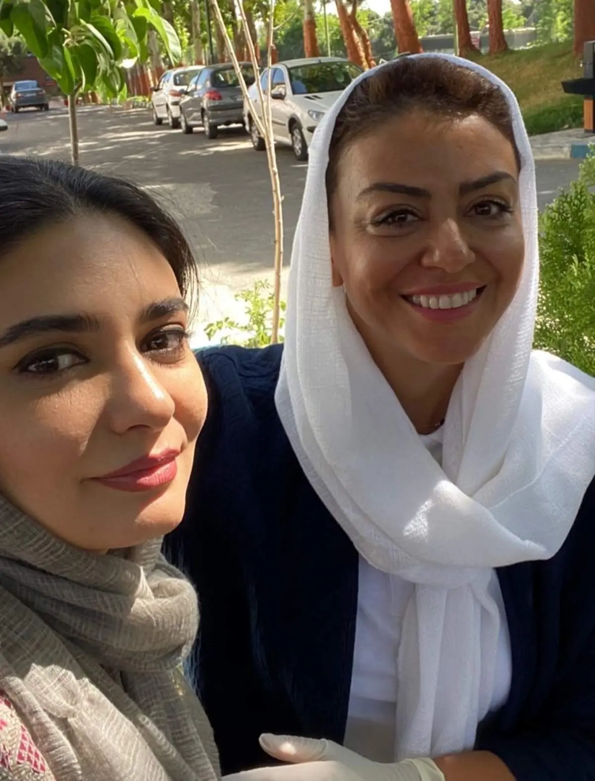 لیندا کیانی در کنار شبنم فرشادجو
