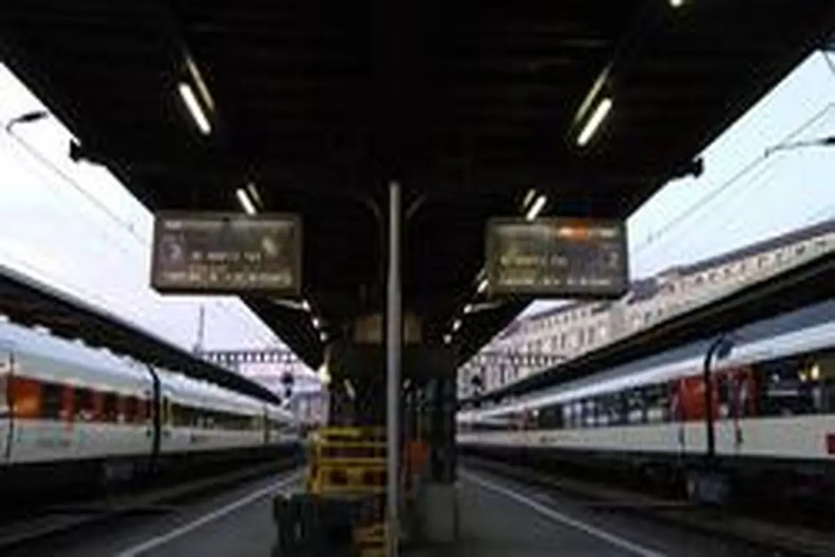 پلیس سوئیس به‌دنبال مسافر فراموشکاری که ۳ کیلو شمش طلا را در قطار جا گذاشت