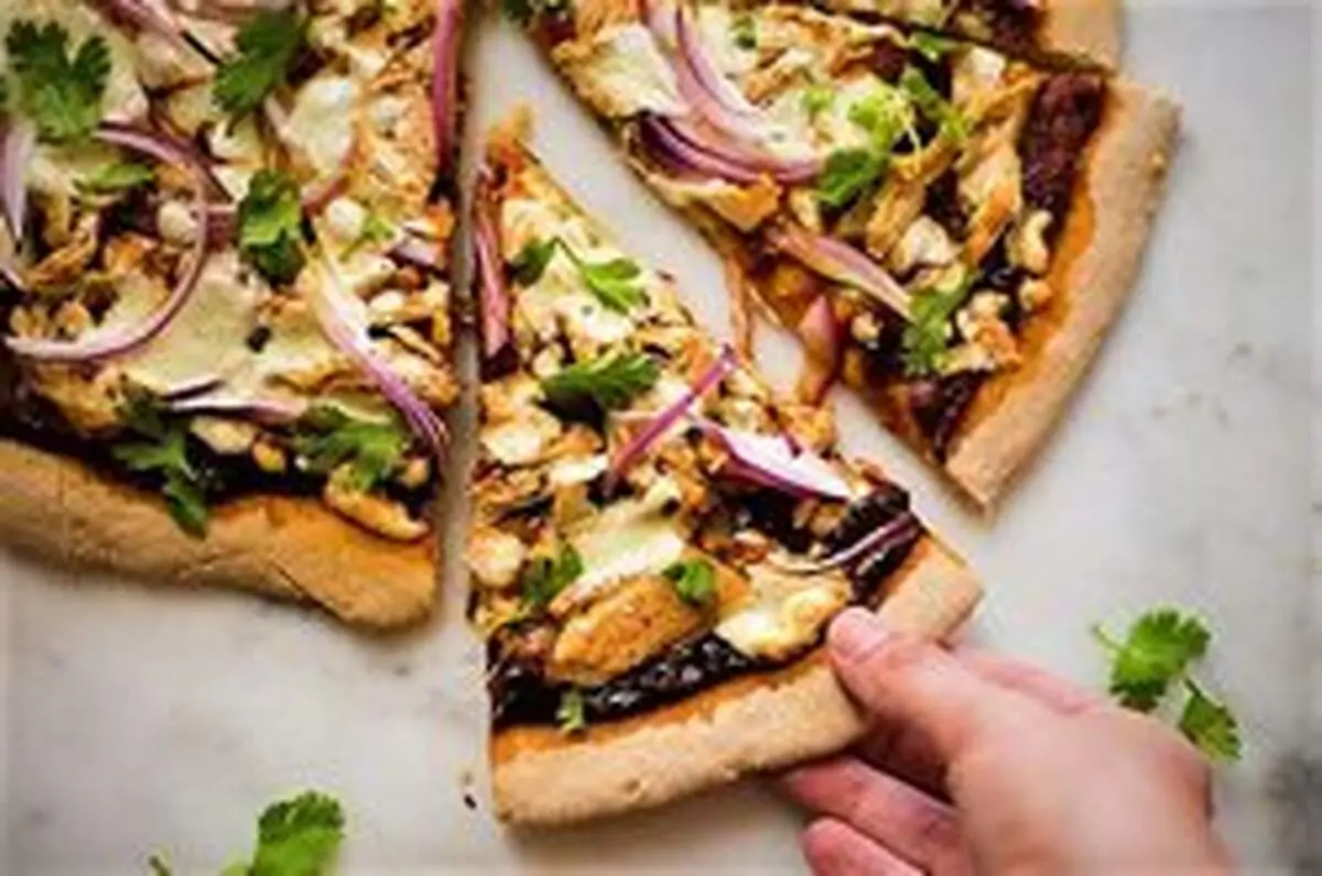 طرز تهیه پیتزا قارچ و مرغ، لذیذ و مفید