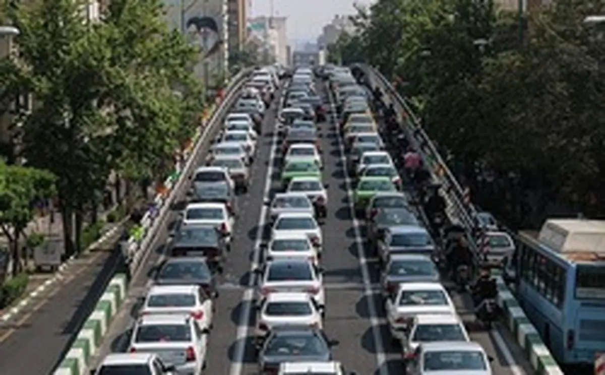 ترافیک سنگینی در محورهای منتهی به تهران