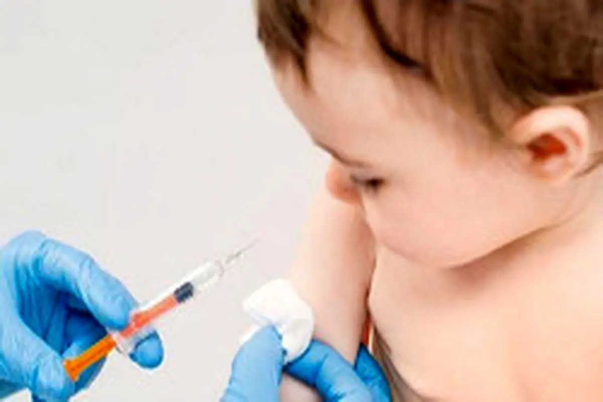 چرا تزریق واکسن در ابتدای تولد نوزاد اهمیت دارد؟