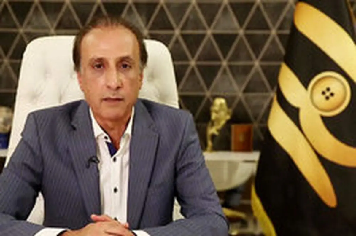 محمدرضاحیاتی، اینستاگرام و تبلیغ پوشاک